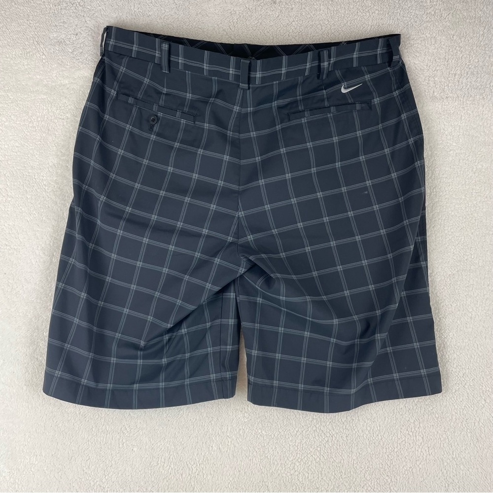 Plaid Nike golf shorts, size 38 - Picture 2 of 5